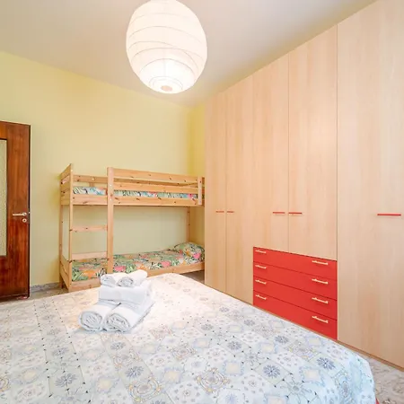 Family House Apartament *