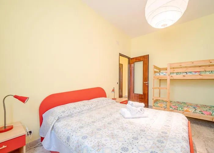 Family House Апартаменты *