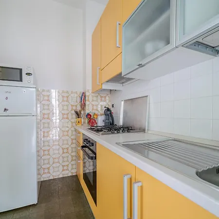Apartment Family House *