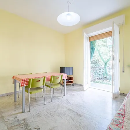 Family House Apartman Albissola Marina